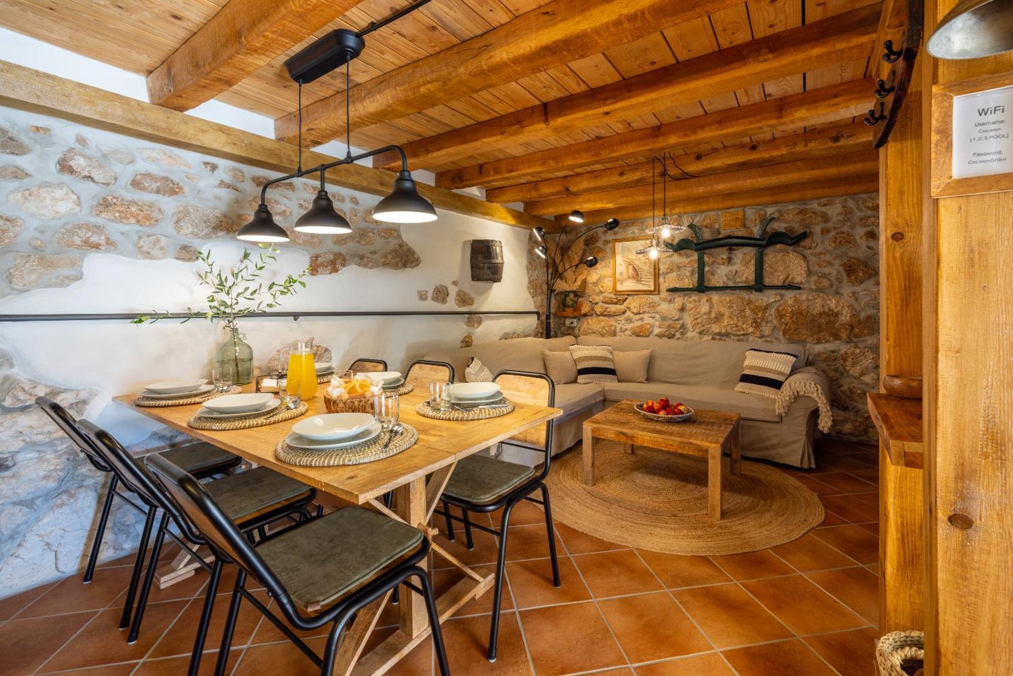 Villa Cocoon - Vacation Home With Heated Pool & Garden Брибир Екстериор снимка